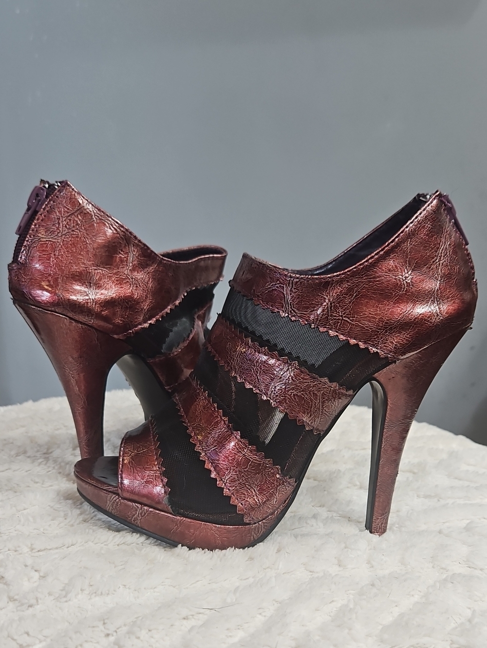 Shoe Dazzle Metallic Burgundy Strappy Peep-Toe Stilettos